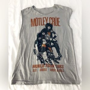 Sleeveless Motley Crüe t-shirt, women’s L